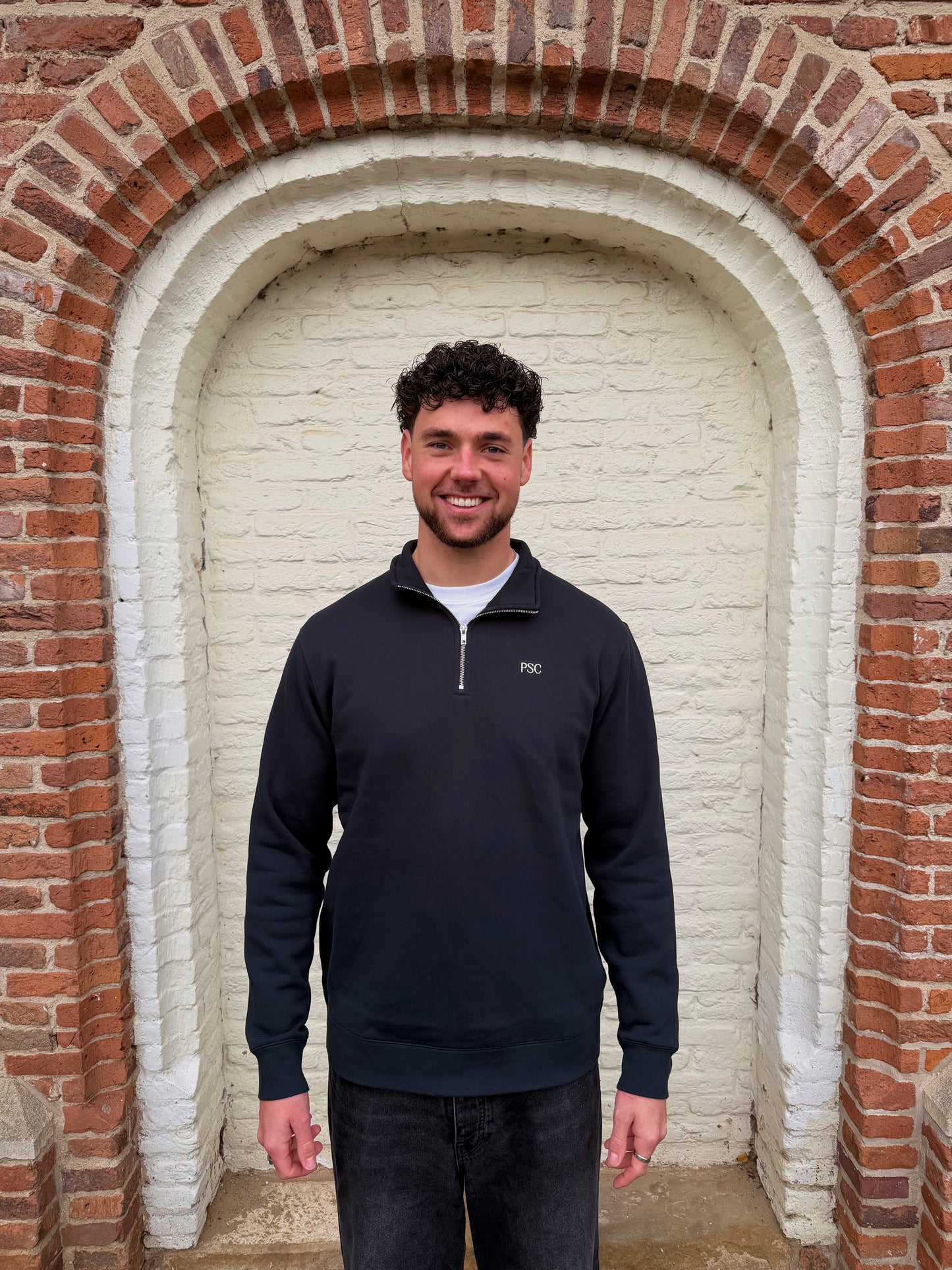 Pre-order Half Zip Trui